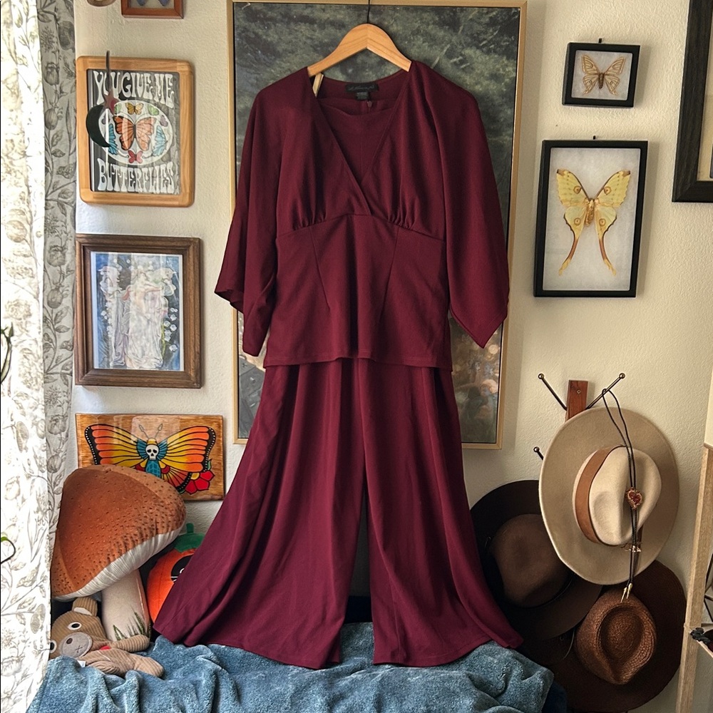 XL La Femme En Noir black widow palazzo pants and bauhaus top in oxblood